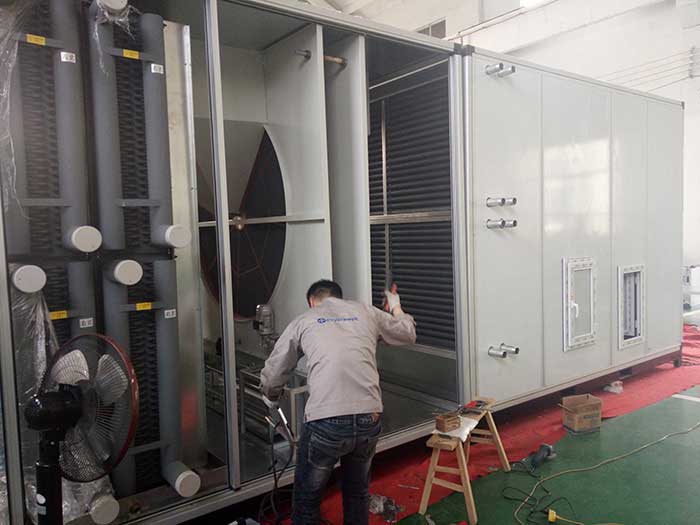 威海某大型化工企業兩臺10%濕度，40000風量2臺除濕機組